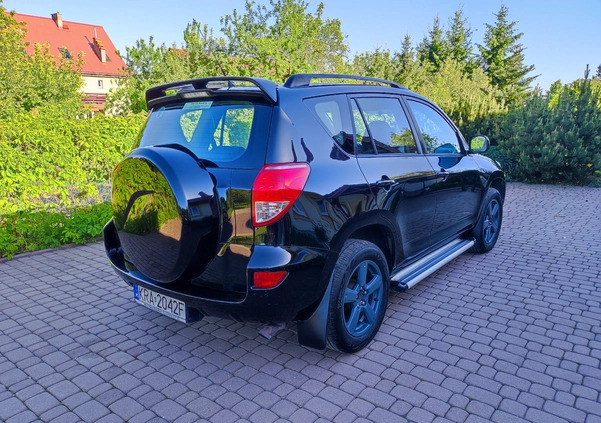 Toyota RAV4 cena 35000 przebieg: 217000, rok produkcji 2006 z Wolbrom małe 46